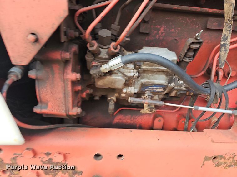 image for item NT9913 1977 International 986  tractor