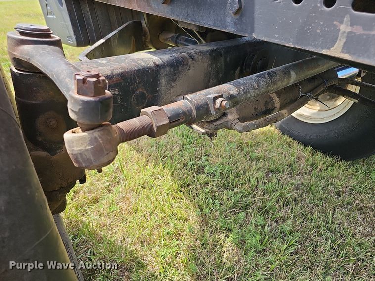 image for item NU9121 1981 Allis Chalmers 7045  tractor