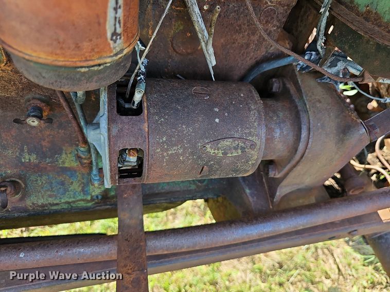 image for item NU9129 1941 Oliver 70  tractor