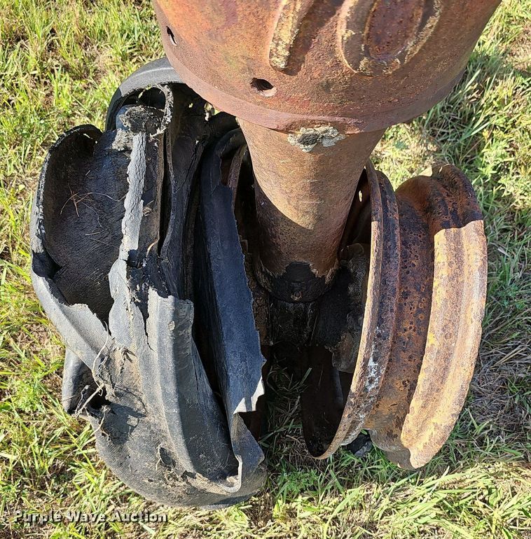 image for item NU9129 1941 Oliver 70  tractor