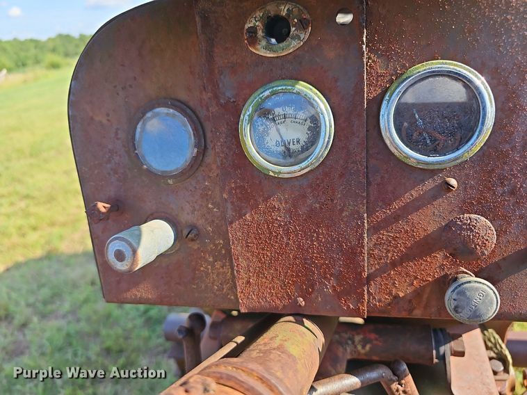 image for item NU9129 1941 Oliver 70  tractor