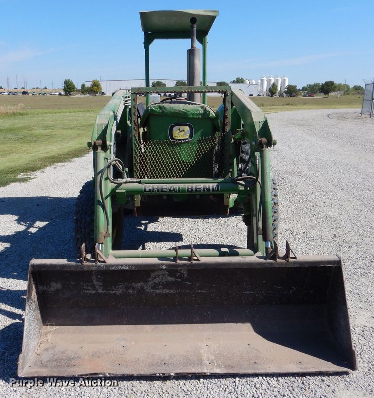 image for item NY9607 1970 John Deere 2020  tractor