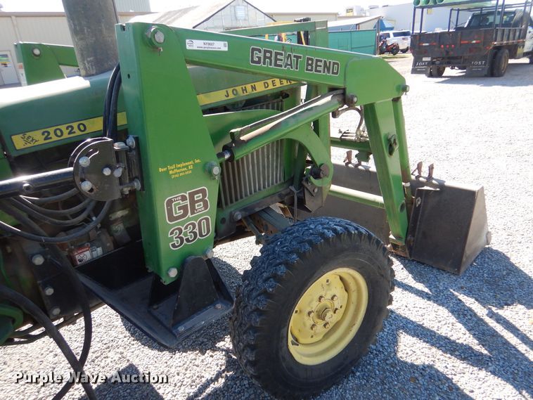 image for item NY9607 1970 John Deere 2020  tractor