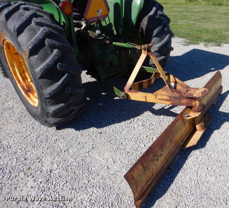 image for item NY9607 1970 John Deere 2020  tractor