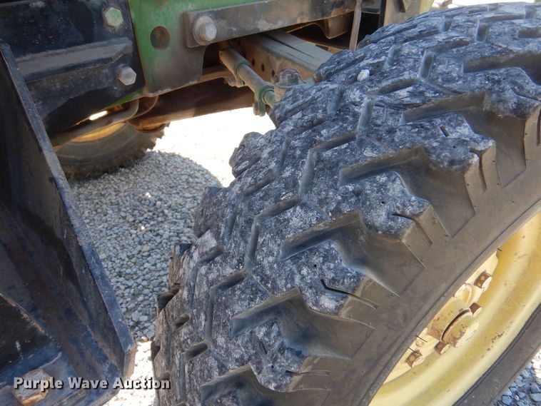 image for item NY9607 1970 John Deere 2020  tractor