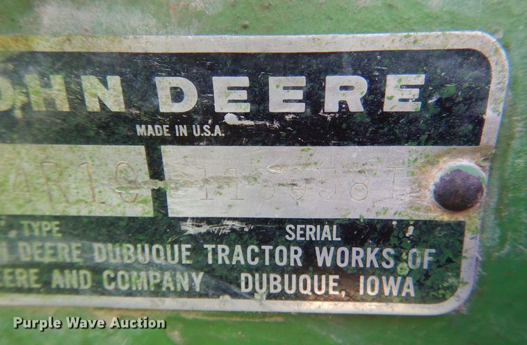 image for item NY9607 1970 John Deere 2020  tractor