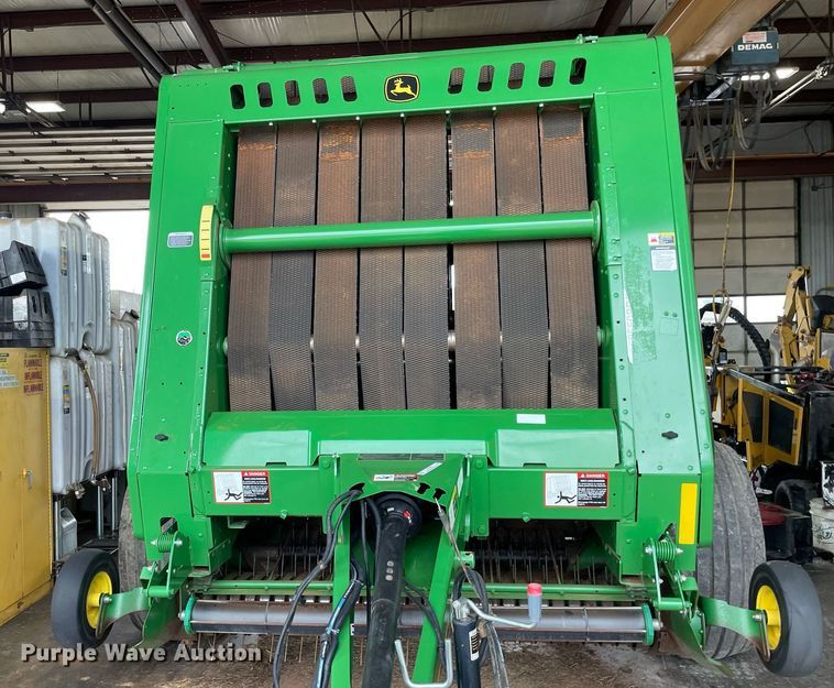 image for item NY9624 2020 John Deere 560R Premium  round baler