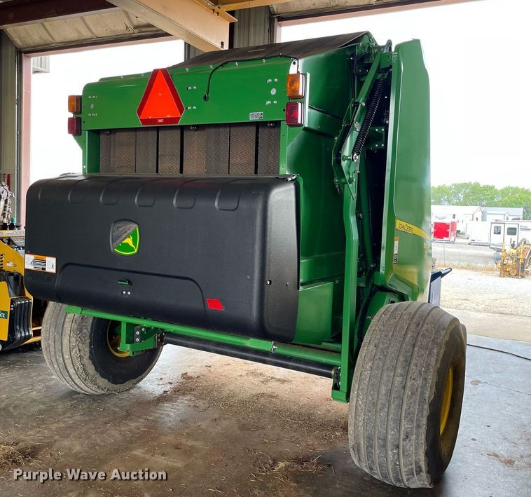 image for item NY9624 2020 John Deere 560R Premium  round baler