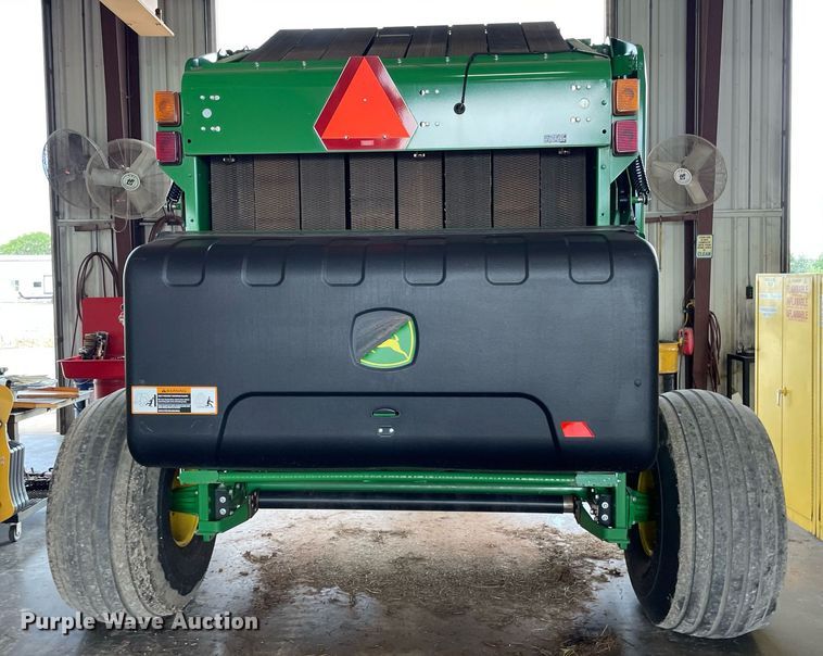 image for item NY9624 2020 John Deere 560R Premium  round baler