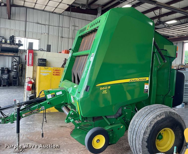 image for item NY9624 2020 John Deere 560R Premium  round baler