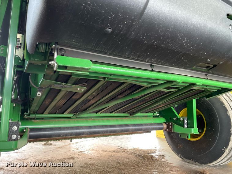 image for item NY9624 2020 John Deere 560R Premium  round baler