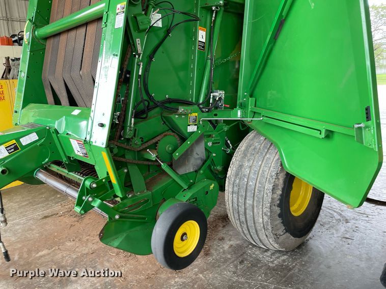 image for item NY9624 2020 John Deere 560R Premium  round baler