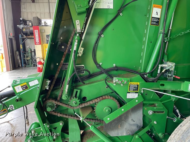 image for item NY9624 2020 John Deere 560R Premium  round baler