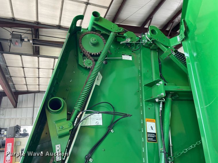 image for item NY9624 2020 John Deere 560R Premium  round baler