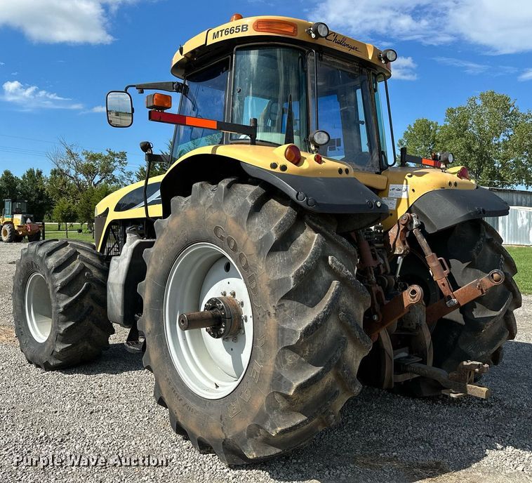 image for item OC9139 2008 Challenger MT665B  MFWD tractor