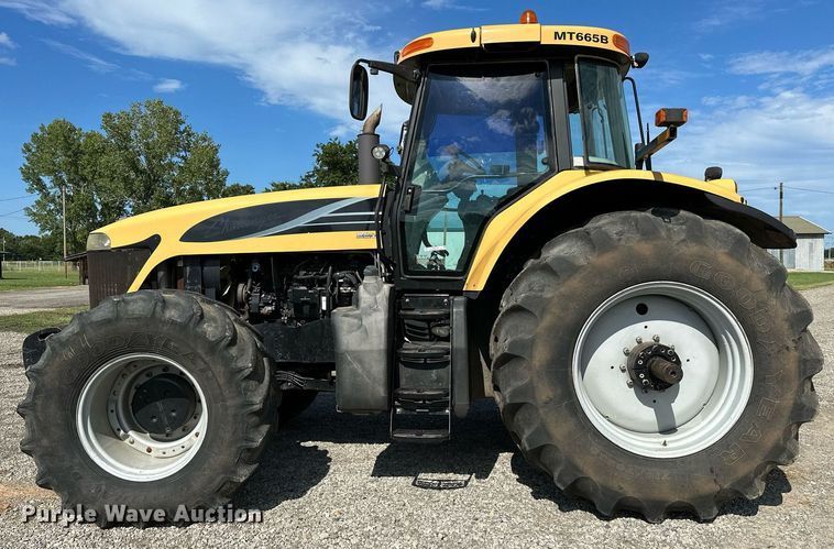image for item OC9139 2008 Challenger MT665B  MFWD tractor