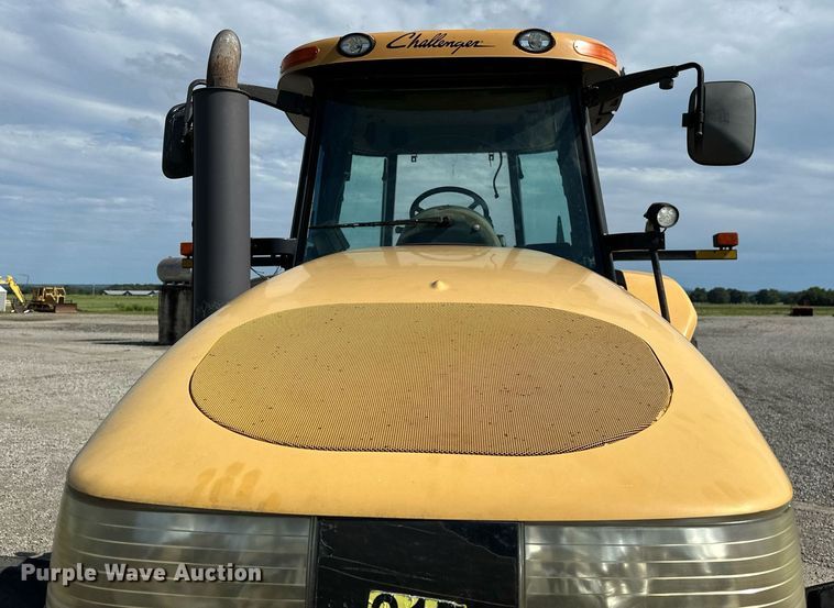 image for item OC9139 2008 Challenger MT665B  MFWD tractor