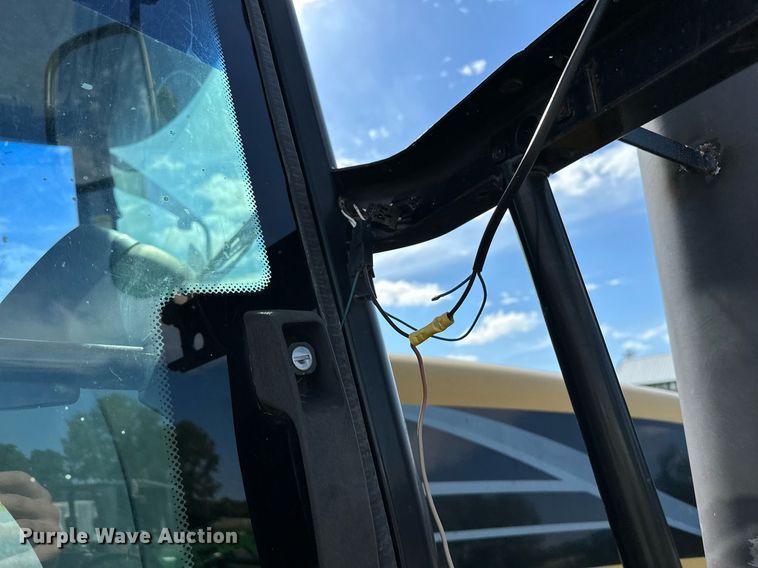 image for item OC9139 2008 Challenger MT665B  MFWD tractor