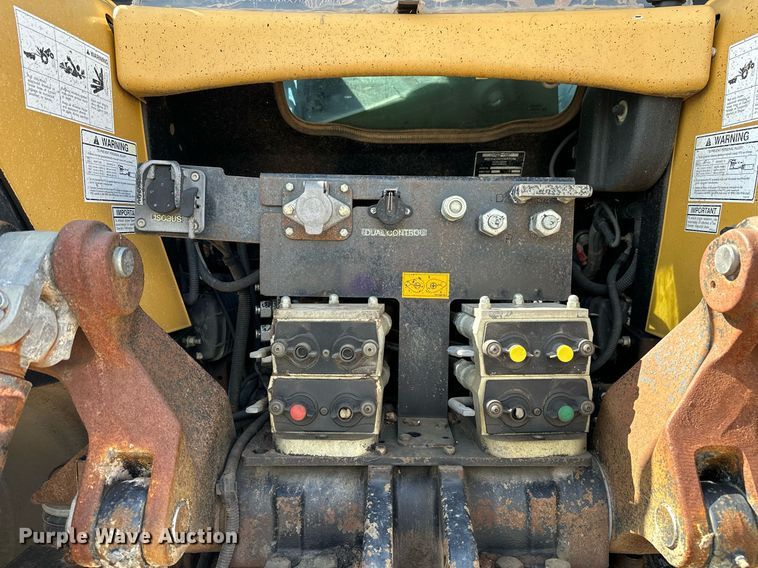 image for item OC9139 2008 Challenger MT665B  MFWD tractor