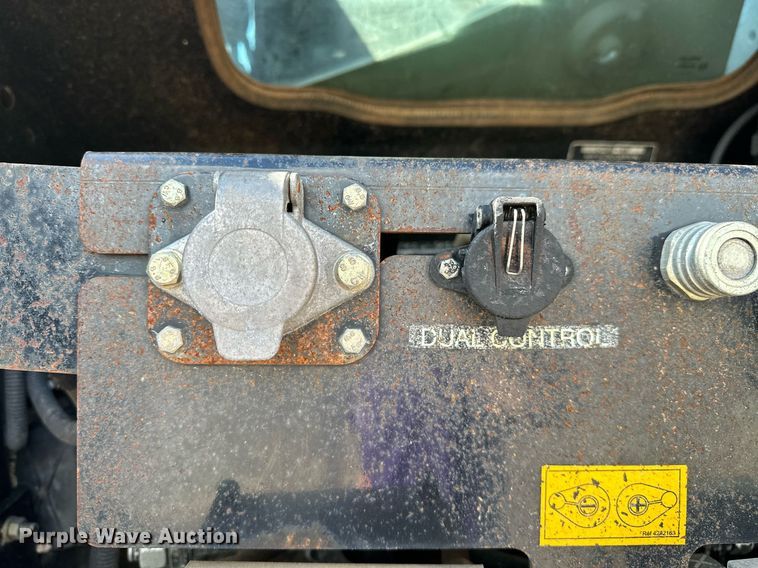 image for item OC9139 2008 Challenger MT665B  MFWD tractor