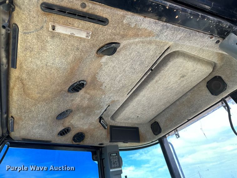 image for item OC9139 2008 Challenger MT665B  MFWD tractor