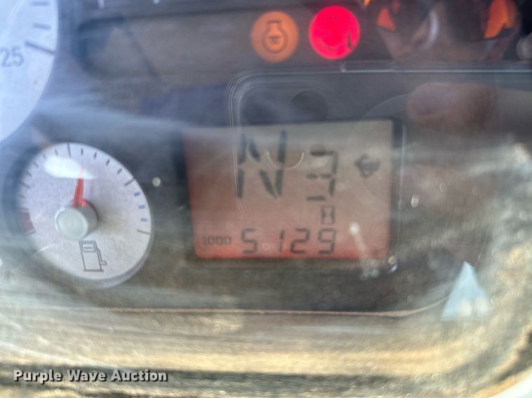 image for item OC9139 2008 Challenger MT665B  MFWD tractor