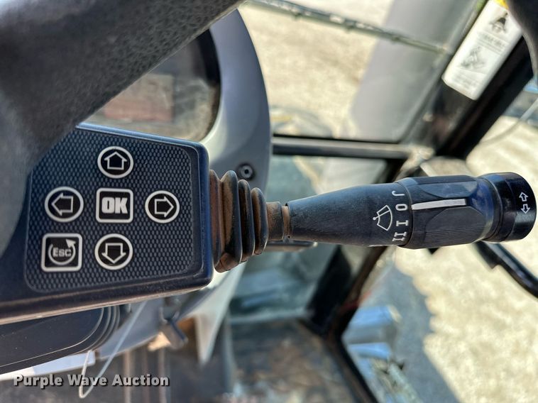 image for item OC9139 2008 Challenger MT665B  MFWD tractor