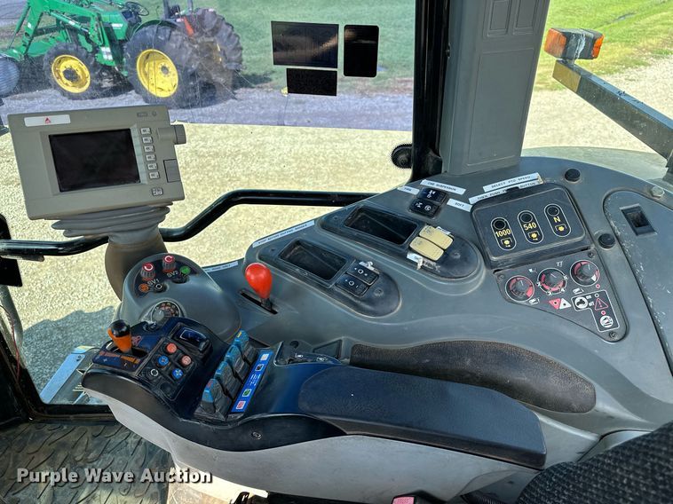 image for item OC9139 2008 Challenger MT665B  MFWD tractor