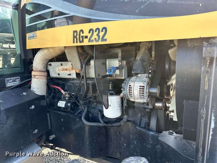 image for item OC9139 2008 Challenger MT665B  MFWD tractor