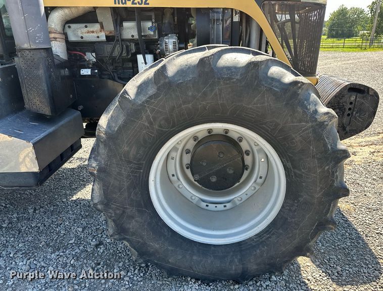 image for item OC9139 2008 Challenger MT665B  MFWD tractor