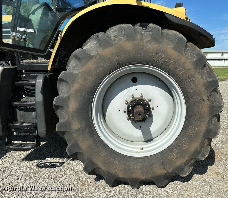 image for item OC9139 2008 Challenger MT665B  MFWD tractor