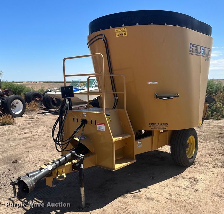 image for item OC9313 Estrella Blanca ZV600  feed grinder/mixer