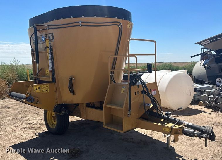 image for item OC9313 Estrella Blanca ZV600  feed grinder/mixer