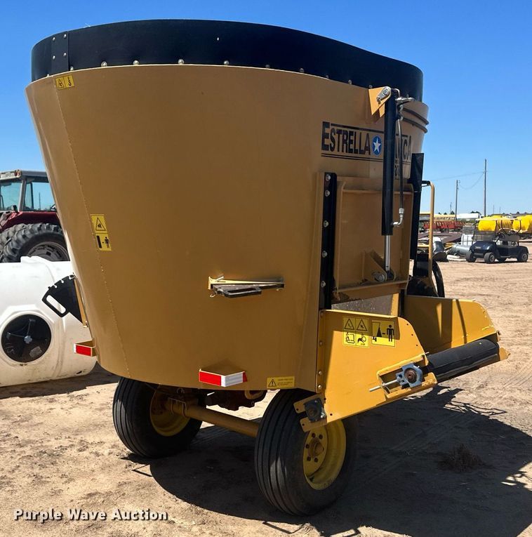 image for item OC9313 Estrella Blanca ZV600  feed grinder/mixer