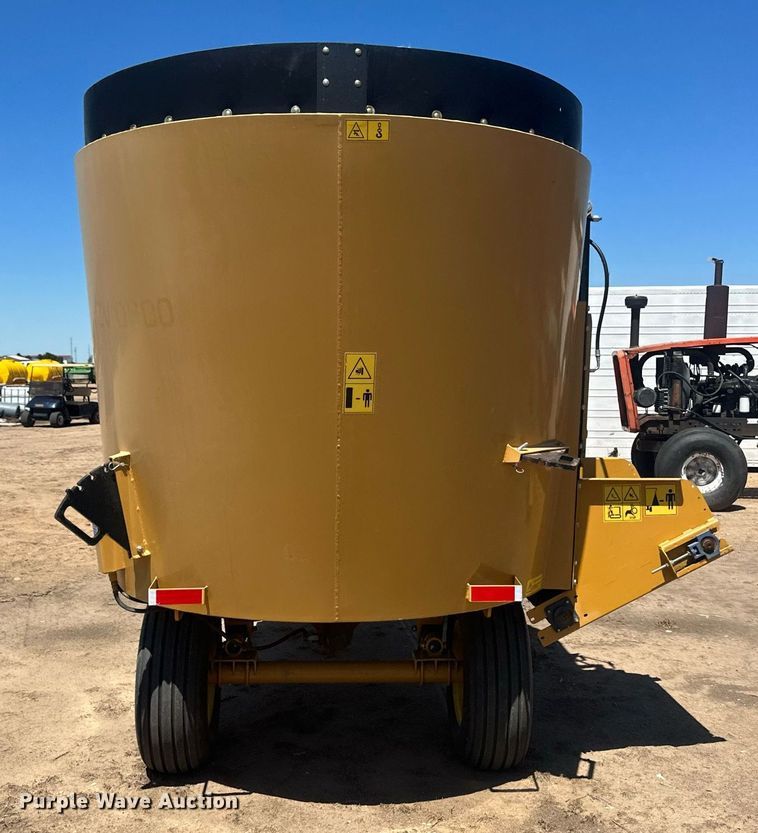 image for item OC9313 Estrella Blanca ZV600  feed grinder/mixer