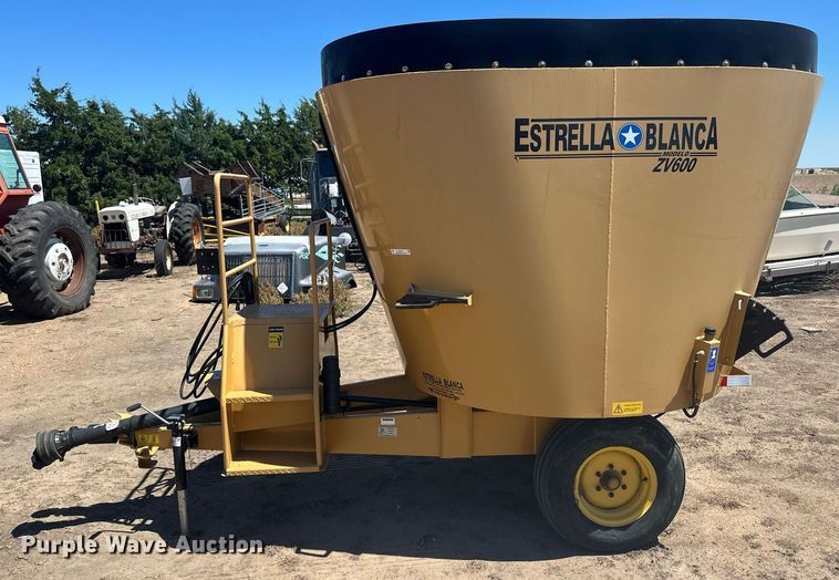 image for item OC9313 Estrella Blanca ZV600  feed grinder/mixer
