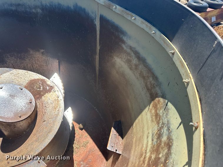 image for item OC9313 Estrella Blanca ZV600  feed grinder/mixer