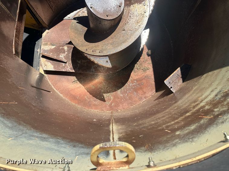 image for item OC9313 Estrella Blanca ZV600  feed grinder/mixer