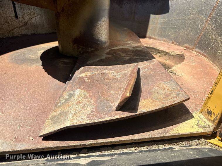 image for item OC9313 Estrella Blanca ZV600  feed grinder/mixer