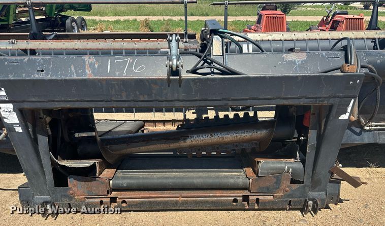 image for item OC9316 1998 MacDon  draper head