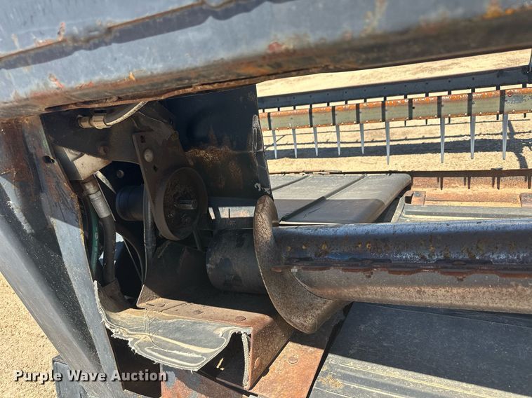 image for item OC9316 1998 MacDon  draper head