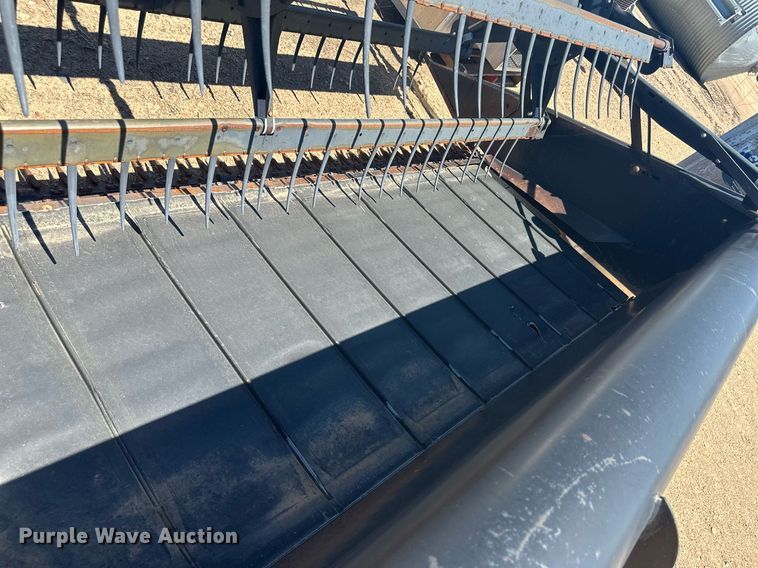 image for item OC9316 1998 MacDon  draper head