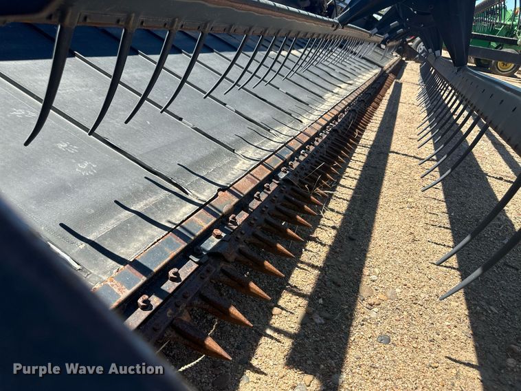 image for item OC9316 1998 MacDon  draper head