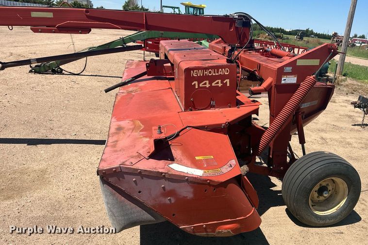 image for item OC9318 New Holland 1441  swather / windrower