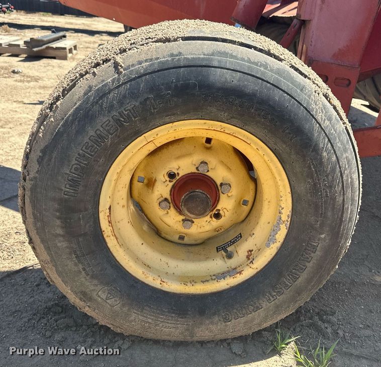 image for item OC9318 New Holland 1441  swather / windrower