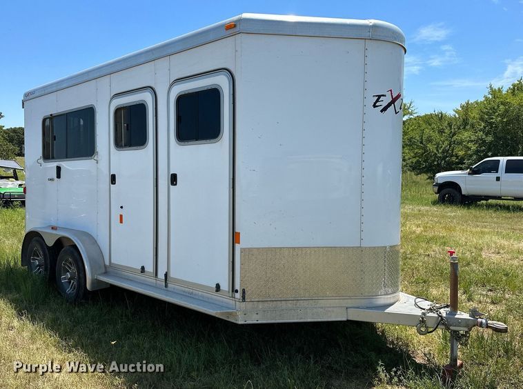 image for item OG9152 2018 Universal Exiss 724  horse trailer