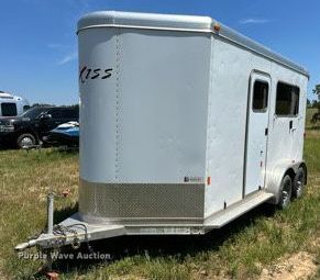 image for item OG9152 2018 Universal Exiss 724  horse trailer