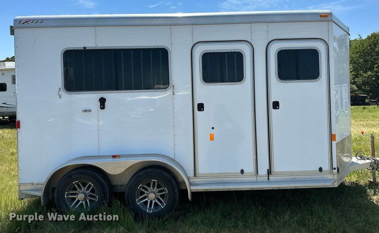 image for item OG9152 2018 Universal Exiss 724  horse trailer