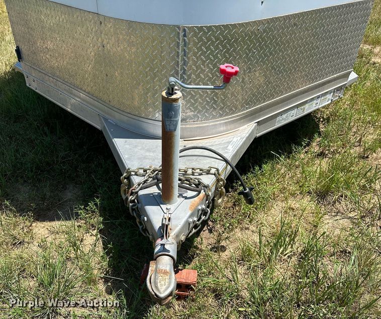 image for item OG9152 2018 Universal Exiss 724  horse trailer