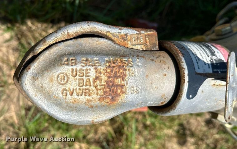 image for item OG9152 2018 Universal Exiss 724  horse trailer